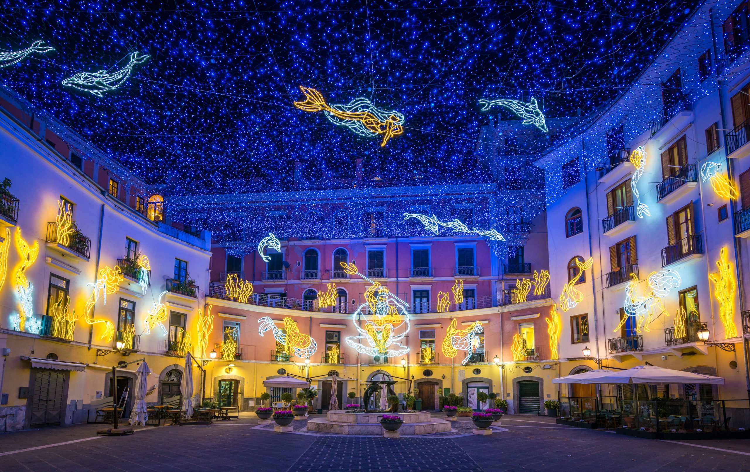 Luci d’Artista Salerno 2024/2025: scopri la magia delle luminarie di Natale.